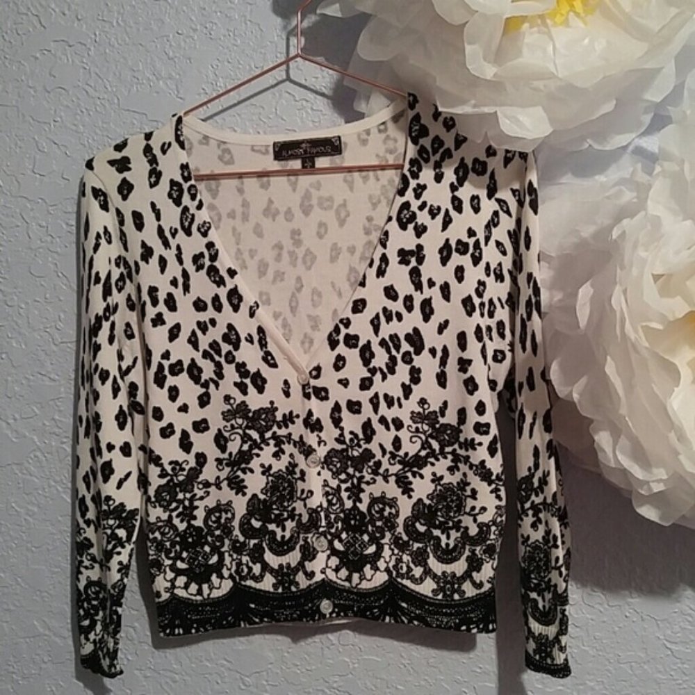 Almost Famous Black and White  Cotton Cardigan Long Sleeve V-Neck SZ L